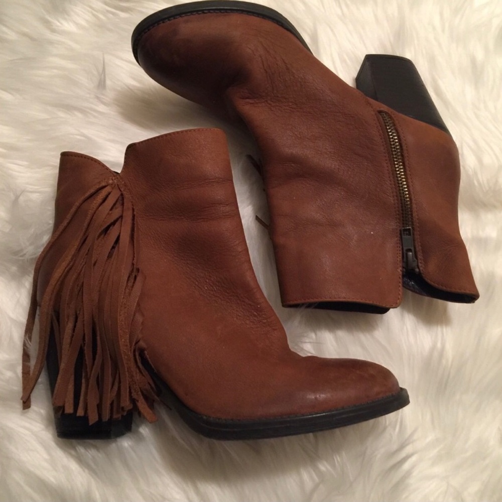 Steve Madden Brown Fringe Bootie Size 10 - image 1